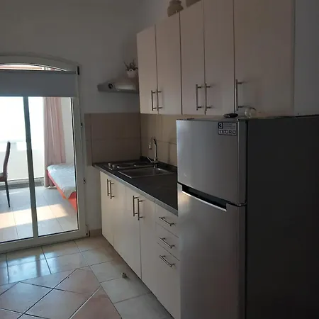 Tudek Apartment Vir