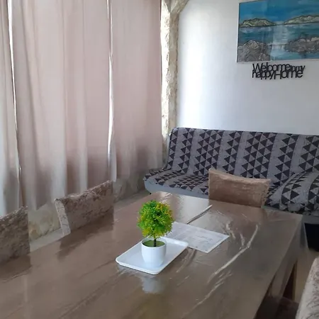 Tudek Apartment *