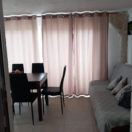 Tudek Apartment *