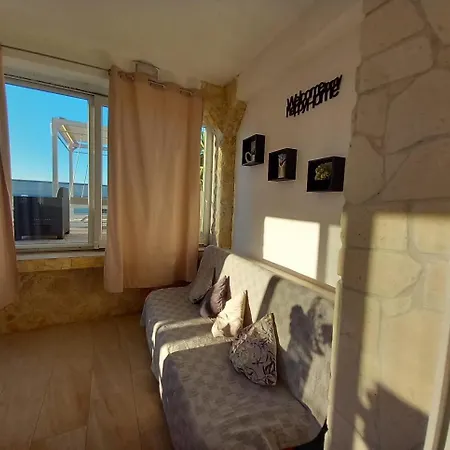 Tudek Apartment